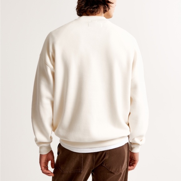 Abercrombie & Fitch Freddie Mercury Graphic Crew Sweatshirt - Picture 3 of 8